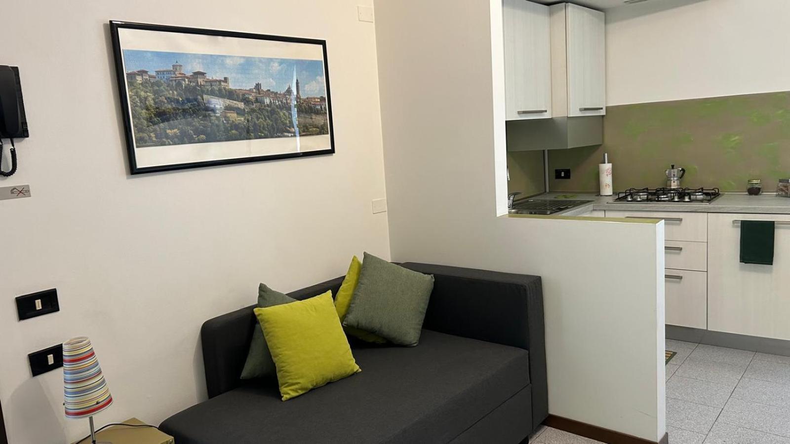 Comfort Accommodation Residence Бергамо Екстериор снимка